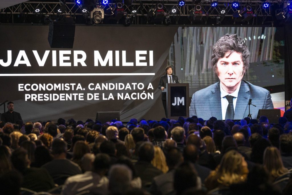 Desde el barrionuevismo ahora dicen que no hay pacto con Milei, que hubo un acercamiento y que no es "algo exclusivo": "Probablemente no hubo foto porque no era atinada en este momento"