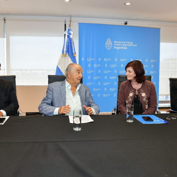 #EXCLUSIVO Por una cláusula paritaria, los Empleados de Comercio deberán cobrar el bono de 60 mil pesos más lo que se firme en la revisión salarial