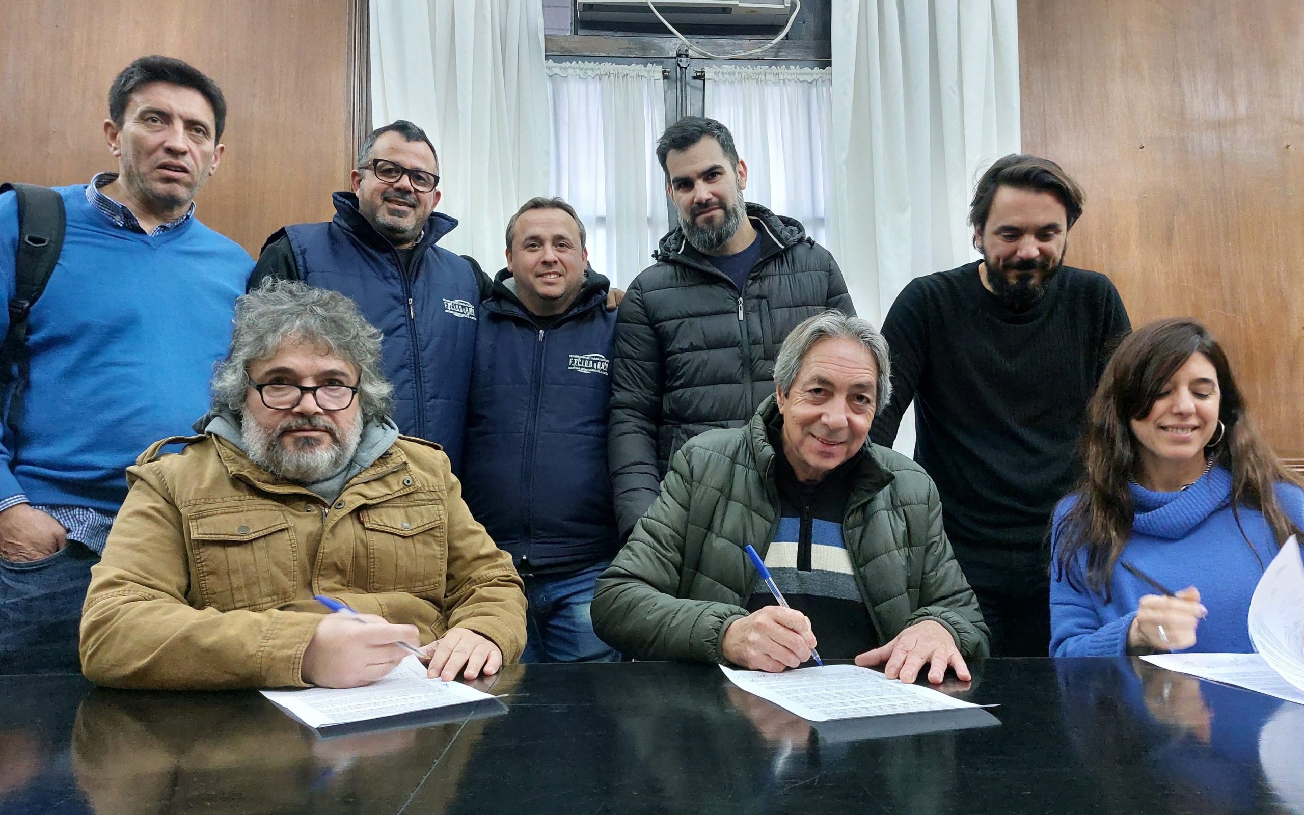 Aceiteros vuelve a marcar el pulso paritario y firma un salario inicial de casi 510 mil pesos para los trabajadores de la actividad