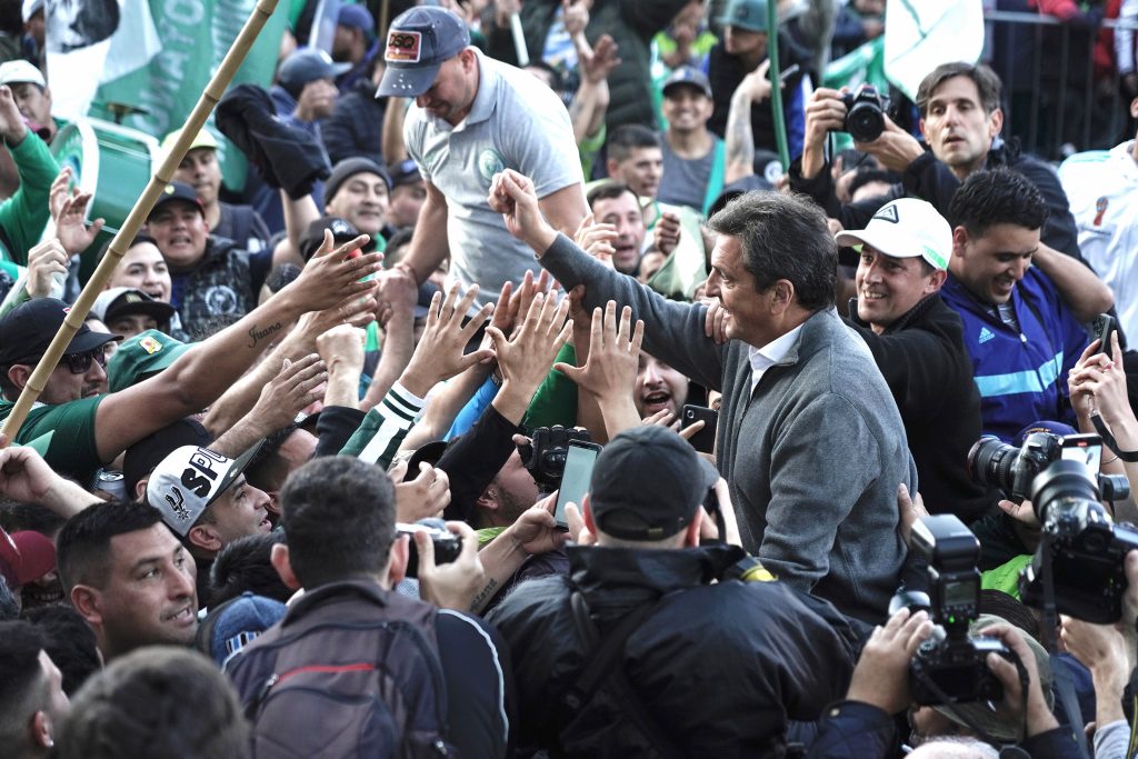 Ahora les toca a los movimientos sociales: Preparan un multitudinario acto con Massa para el jueves