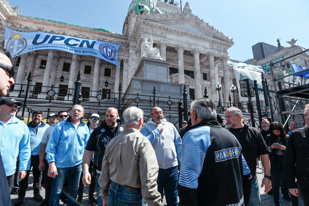 Andrés Rodríguez volvió a respaldar a Massa, advirtió que si gana la derecha se privilegiará "el diálogo" pero recordó que existe "el derecho constitucional de la huelga"