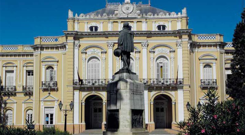 La crisis económica borró 313 empresas formales en Salta en poco más de dos años
