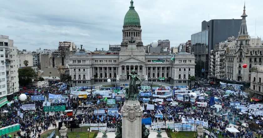 La CGT y ambas vertientes de la CTA confirmaron el acto frente al Congreso para festejar la eliminación de Ganancias sobre los salarios