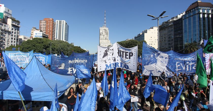 El Movimiento Evita homenajea a Néstor Kirchner y las organizaciones sociales relanzan la campaña electoral de Massa para el balotaje