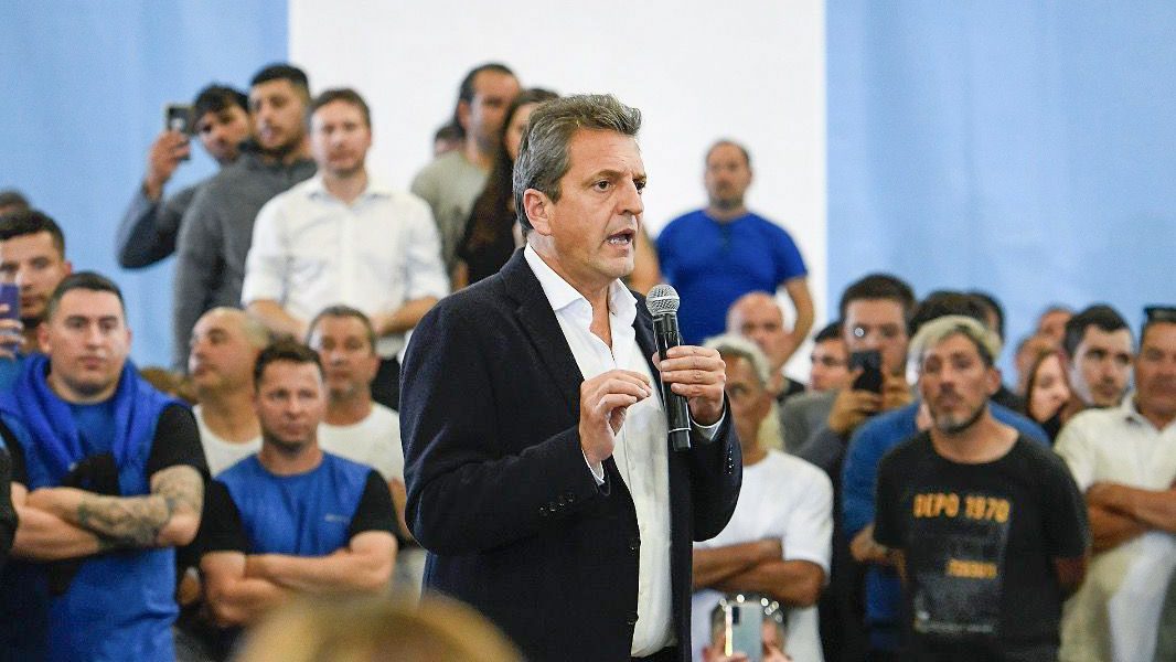 Sergio Massa cerró campaña en una fábrica: "Quise que fuera en algún lugar que simbolice el país en el que creemos"