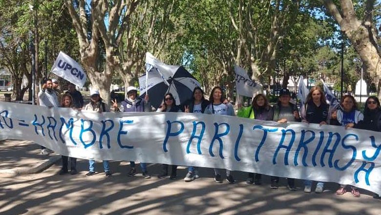 Paro de municipales en La Plata: Garro convocó a audiencia para cuando las liquidaciones del mes estén cerradas por lo que UPCNBA mantiene la medida de fuerza