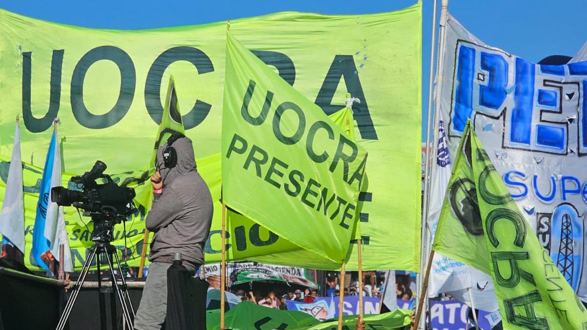 #AHORA La UOCRA subió la vara y abrochó aumentos salariales acumulativos de dos dígitos para el último trimestre del año