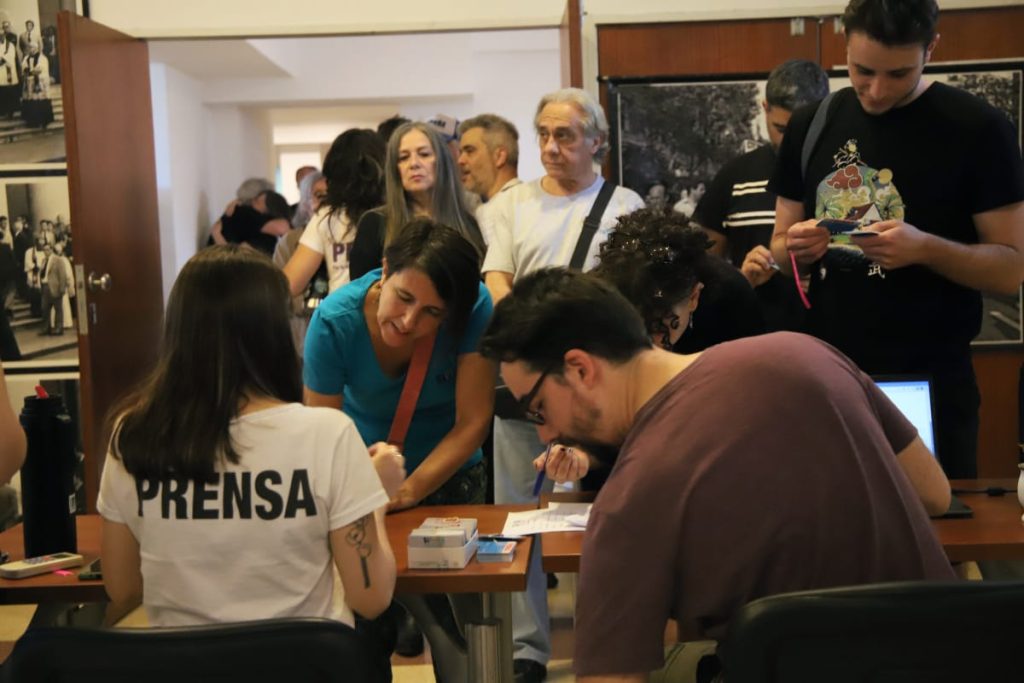 Con una asamblea, el sindicato de periodistas Sipreba resolvió "masivamente convocar a votar a Massa en el balotaje en defensa de la democracia y de nuestros derechos"
