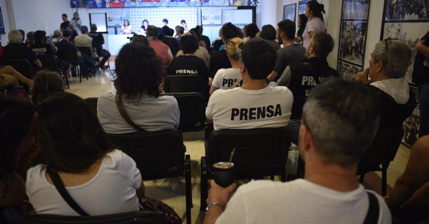 Con una asamblea, el sindicato de periodistas Sipreba resolvió «masivamente convocar a votar a Massa en el balotaje en defensa de la democracia»