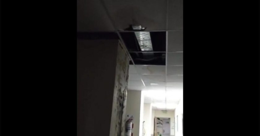 Trabajadores de la salud del Hospital Durand denunciaron dos derrumbes de techos en los últimos días
