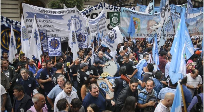 La UOM gambetea la conflictividad paritaria en el último trimestre y los metalúrgicos cobrarán un aumento del 7% mensual más la diferencia con lo que marque el IPC