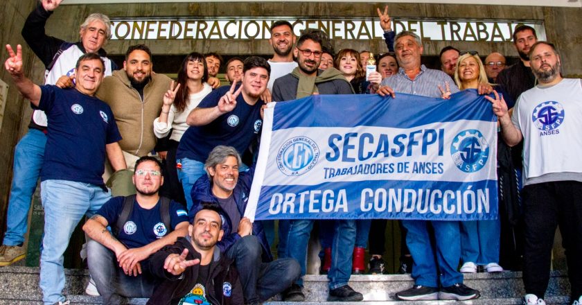 A 13 años del fallecimiento de Néstor Kirchner, el sindicato de trabajadores de Anses Secasfpi participó del acto en la CGT