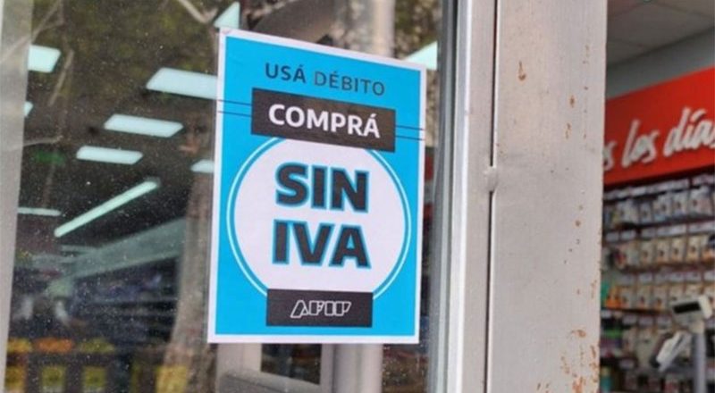 El Gobierno incluyó a quienes cobran en bono para informales y en el plan compre sin IVA