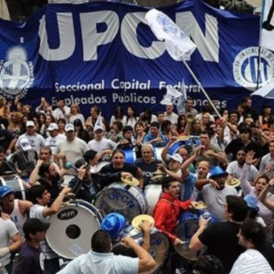 «Fijensé lo que ponen en sus redes porque van a venir a buscar a los kirchneristas primero», la advertencia a los estatales ante el cambio de gestión