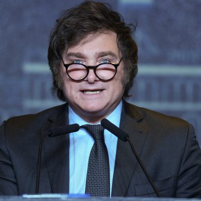 #ESPECIAL El plan Milei: sacarle la gestión de las obras sociales a los sindicatos y reemplazar la cobertura por un seguro