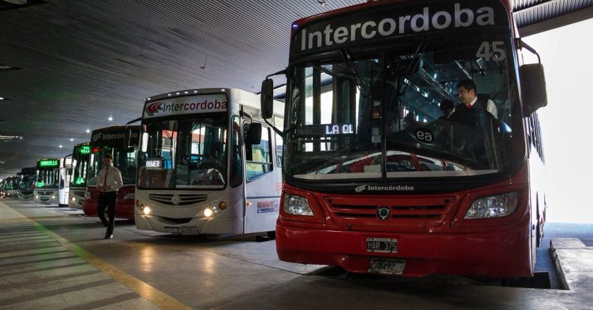 Córdoba: Sin acuerdo salarial a la vista, AOITA paralizará el transporte automotor de la provincia por 24 horas este viernes