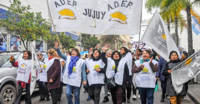 Estatales jujeños tensan al máximo y rechazan oferta salarial y el bono de 100 mil pesos anunciado por el Ejecutivo local