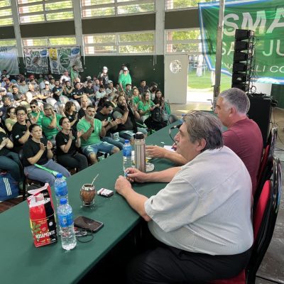 Pignanelli aseguró que desde 2020 habían sumado 30 mil empleos y que los despidos y retiros voluntarios en el sector automotriz se deben a los anuncios de «estanflación» de Milei