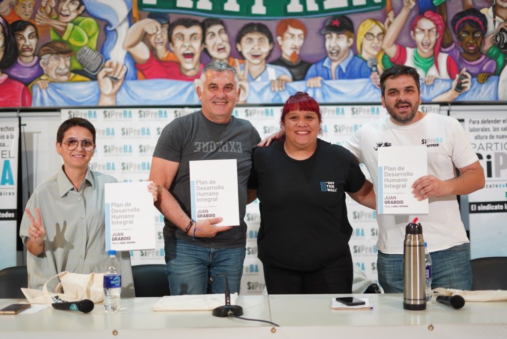 Con la consigna "evitemos la motosierra sobre nuestros derechos laborales", el gremio de periodistas respaldó la candidatura de Sergio Massa