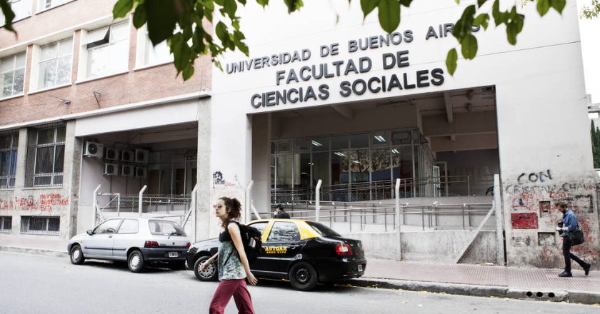 Docentes de la UBA llaman a votar a Massa y a evitar que «fascistas y ultraliberales» lleguen al Gobierno