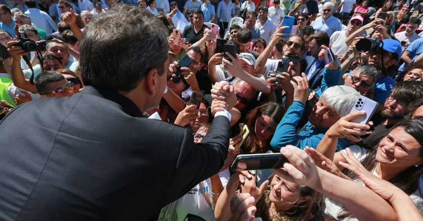 Sergio Massa fue a Córdoba y defendió las indemnizaciones y las vacaciones pagas contra quienes pretenden «esclavos»