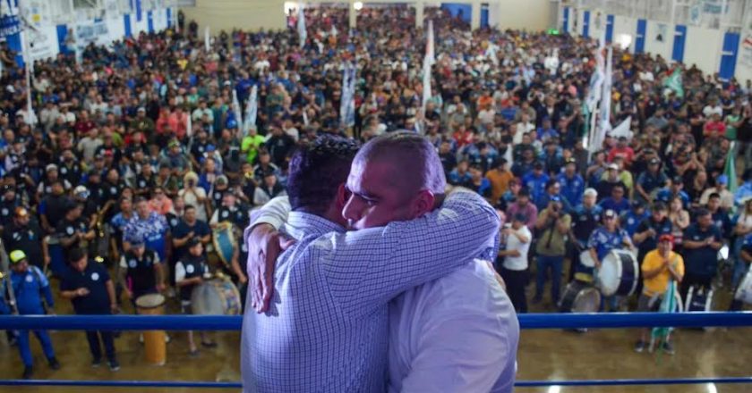 Claudio Vidal asumió como gobernador de Santa Cruz y Rafael Guenchenen quedó al frente del gremio de petroleros de la provincia