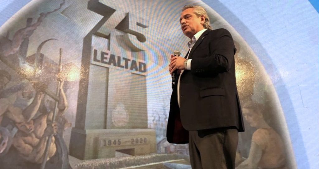 Alberto Fernández entrega el bastón presidencial con récord de no haber sufrido ni un paro de la CGT