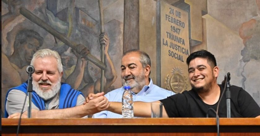 «Muchos compañeros, por bronca, votaron a quien fue electo presidente. Lo inteligente va a ser que no avancen sobre los derechos conquistados», la advertencia de Daer en la cumbre con las organizaciones sociales