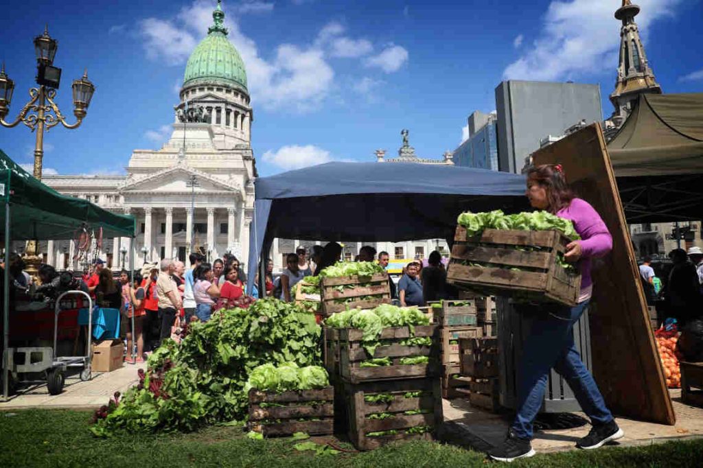 El gremio de las organizaciones sociales venderá hoy en la plaza Congreso 80 mil kilos de alimentos a precios populares