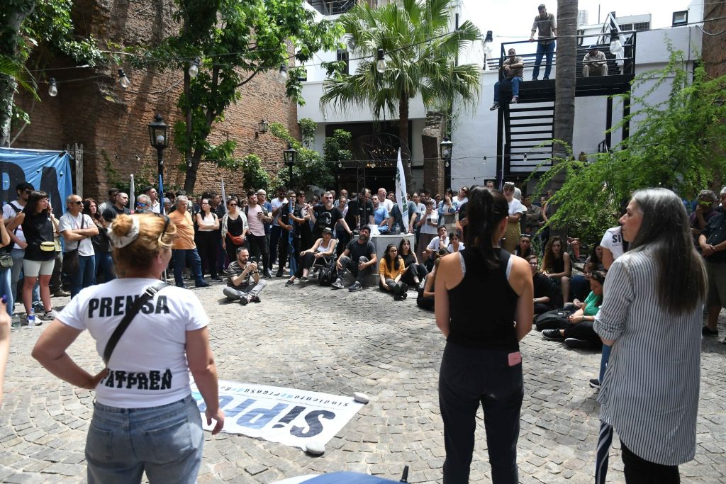 El sindicato de prensa rechazó la eventual privatización de los medios públicos y convocó a asambleas en cada lugar de trabajo