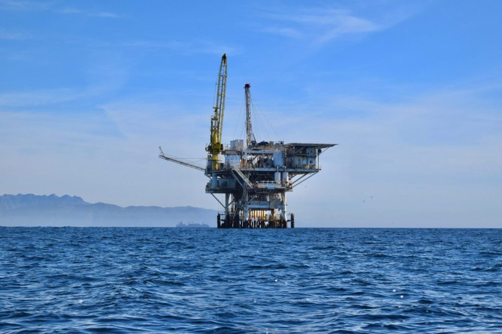 Un juzgado marplatense rechazó la cautelar presentada por Greenpeace sobre exploración offshore y habilita una actividad que puede generar 30 mil empleos