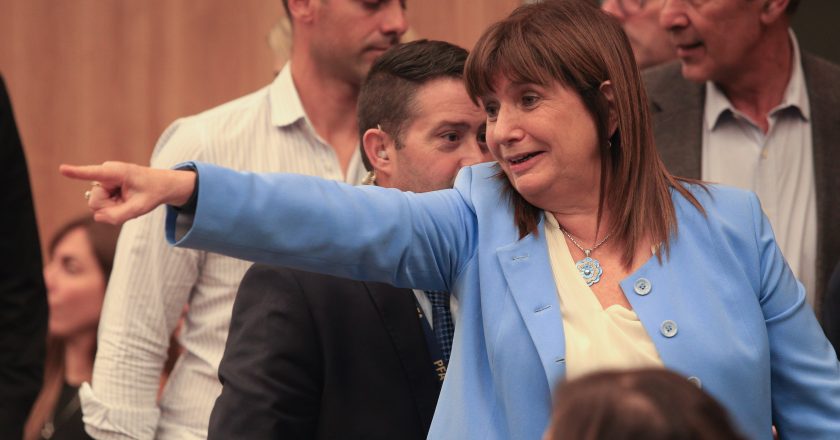 Bullrich intenta bajar la concurrencia a la movilización del 24 y anunció que descontará el día a los estatales que paren