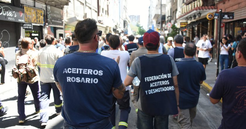 #URGENTE Aceiteros reabrió su paritaria y llevó el salario básico de la actividad a casi 1 millón de pesos