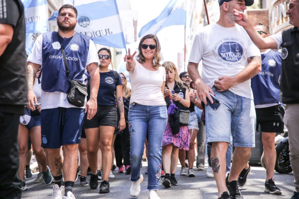 Vanesa Siley: "Tenemos un ministro de Economía que debería estar preso y que hace uso de su poder para amenazar, el problema es dejarse amenazar"