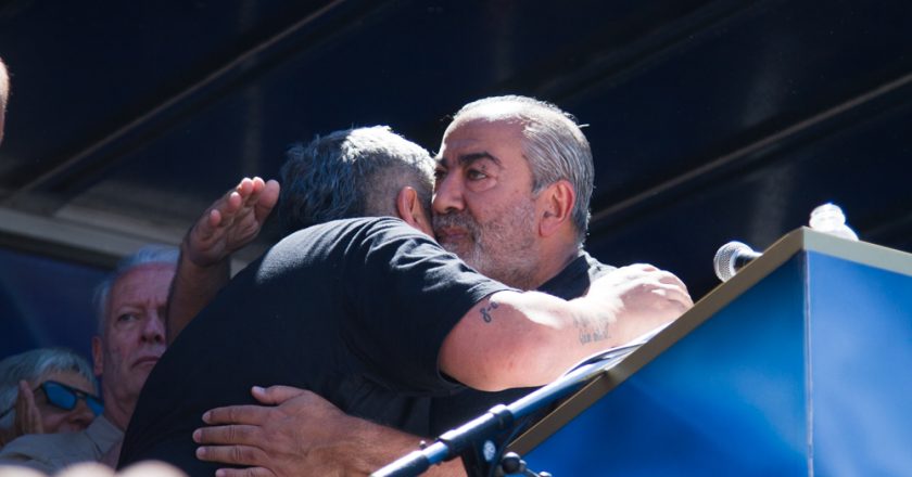 Al calor de su pelea con la gestión libertaria, la CGT ya tiene mejor imagen en la sociedad que Macri, Caputo y Karina Milei