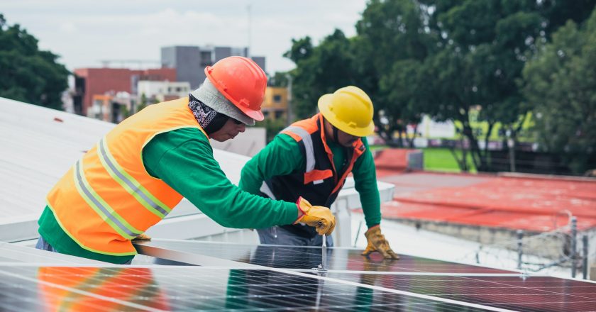 Estos son los siete rubros con mayor demanda laboral en 2024, según un relevamiento privado