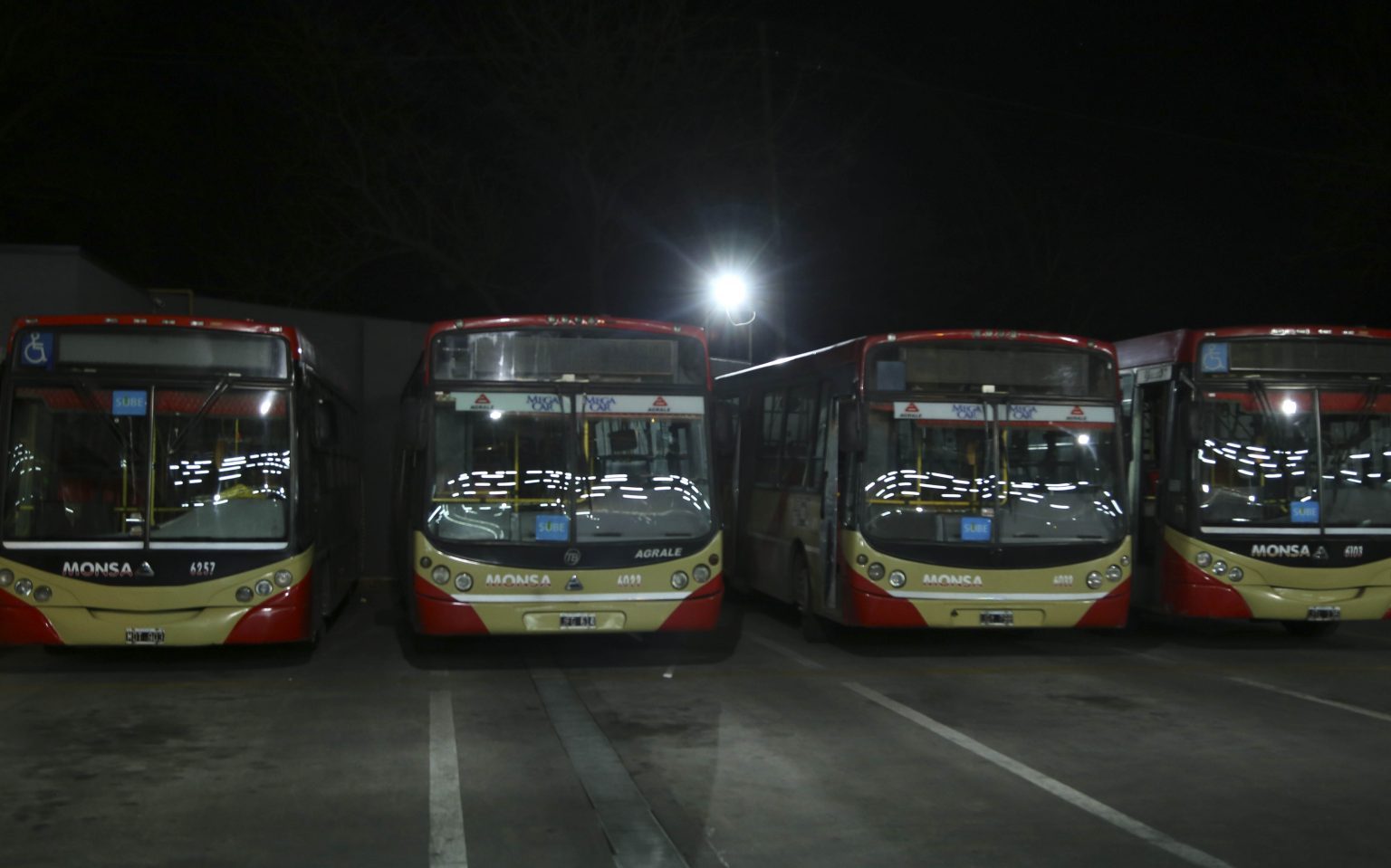 Conflicto en puerta: los empresarios del Transporte avisan que sin los subsidios "no hay fondos para pagar la paritaria" de la UTA la semana próxima