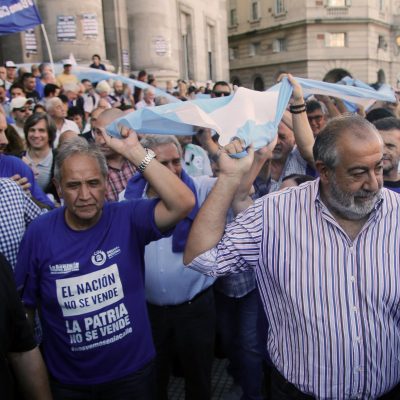 Los trabajadores bancarios ya juntaron un millón de firmas contra la privatización del Banco Nación