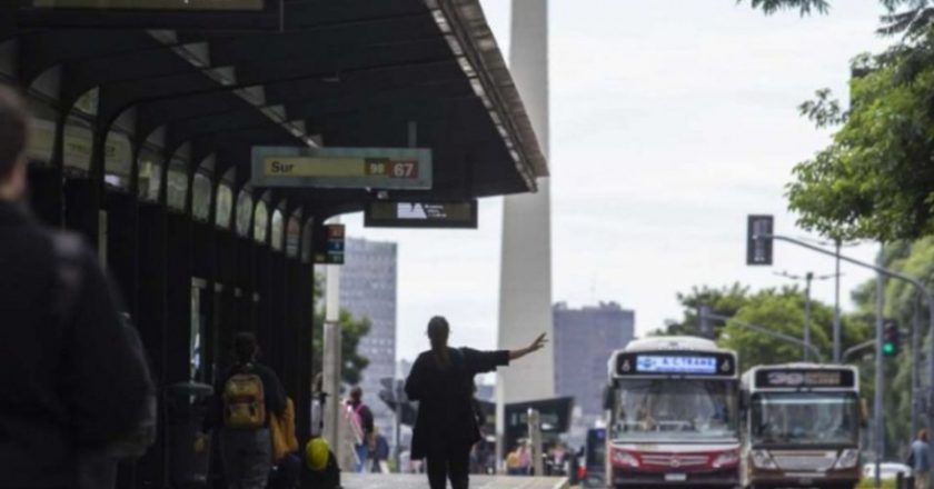 Fracasó otra reunión de la UTA con las cámaras del AMBA y tendrán una nueva audiencia el viernes que viene: «Los trabajadores deben soportar siempre las malas pero nunca las buenas»