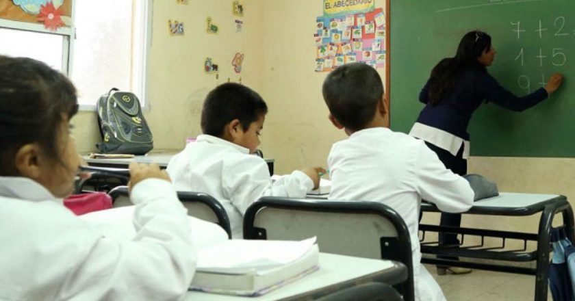 Catamarca busca descolgarse del inminente conflicto nacional y firma un aumento para los docente del 25,5% y una bonificación de 35 mil pesos