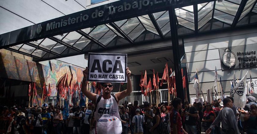 Las organizaciones sociales desafiarán el protocolo de Bullrich y volverán a las calles para protestar contra el plan económico de Milei