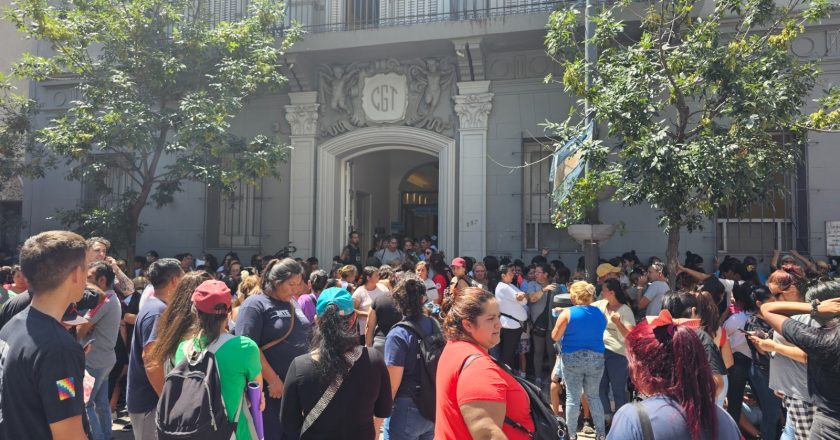 Ante la ausencia del Estado, la CGT de Córdoba, las CTA y la UTEP lanzan una campaña para reunir alimentos para los comedores