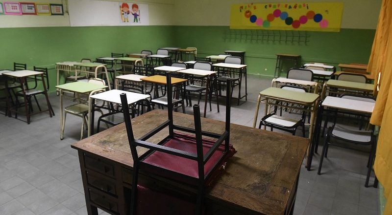 La Ciudad y 7 provincias arrancan las clases en medio del primer paro docente, que vaticina un año de alta conflictividad gremial en la actividad