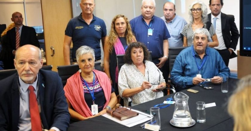 Los gremios docentes de la CGT paran este lunes en reclamo del «financiamiento de la educación» y se complica el inicio de clases en 6 provincias