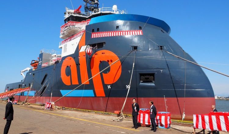 Más desprolijidades en el sector naval: el remolcador europeo que vino a reemplazar empleo argentino ahora fue demorado por Aduana