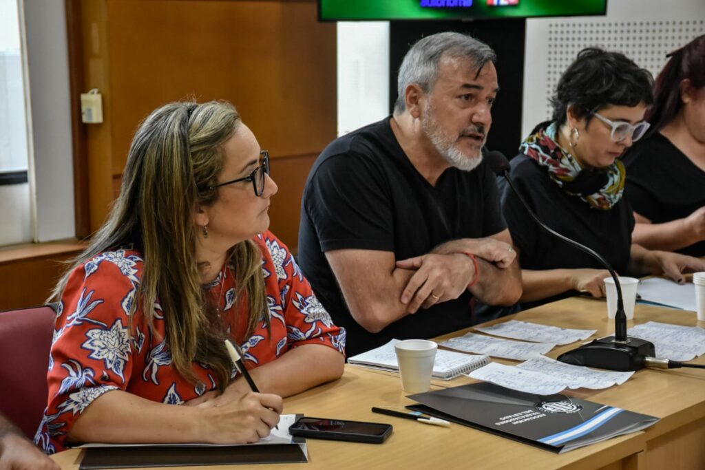 Frente a la amenaza de despidos, ATE lanza un paro de 48 horas en el SENASA y paraliza las exportaciones