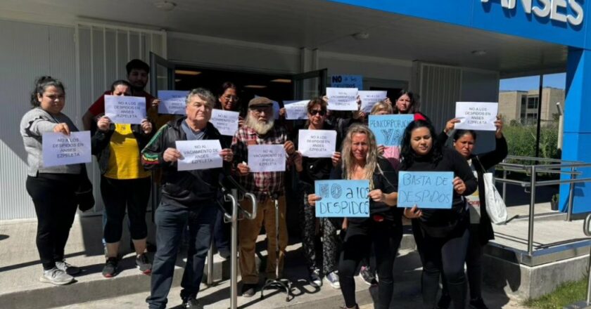 Arranca la segunda tanda de despidos masivos en el Estado: el Gobierno deja 1200 trabajadores de la ANSES en la calle, entre ellos personal de planta