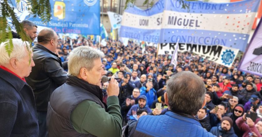 Los empresarios les quieren «mexicanear» a los metalúrgicos el aumento de enero y la paritaria de la UOM se eterniza sin acuerdo