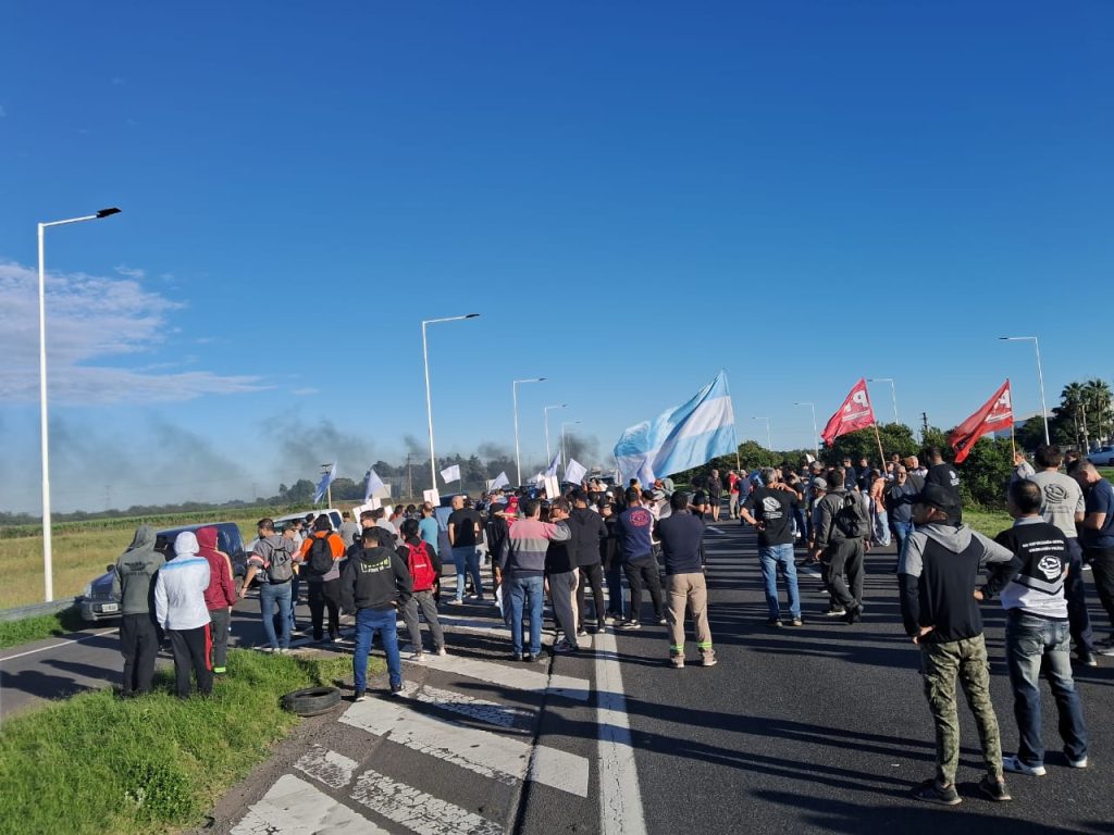 Alarma en la UOM y en la región: "Si la producción de Acindar sigue parándose, corremos graves riesgos de que Villa Constitución se convierta en un pueblo fantasma"