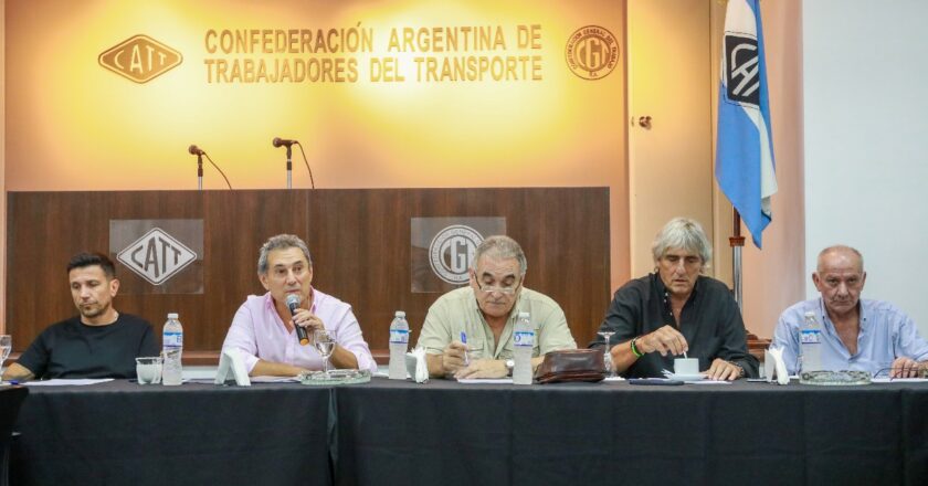 La Confederación del Transporte se reunió, aprobó la incorporación de los Metrodelegados y convocó a un Plenario Nacional para el próximo martes